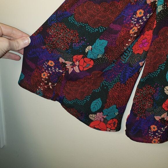 VIOLET & CLAIRE FLORAL MULTICOLORED PRINT DRESSY TOP BLOUSE SIZE XL - Picture 4 of 5